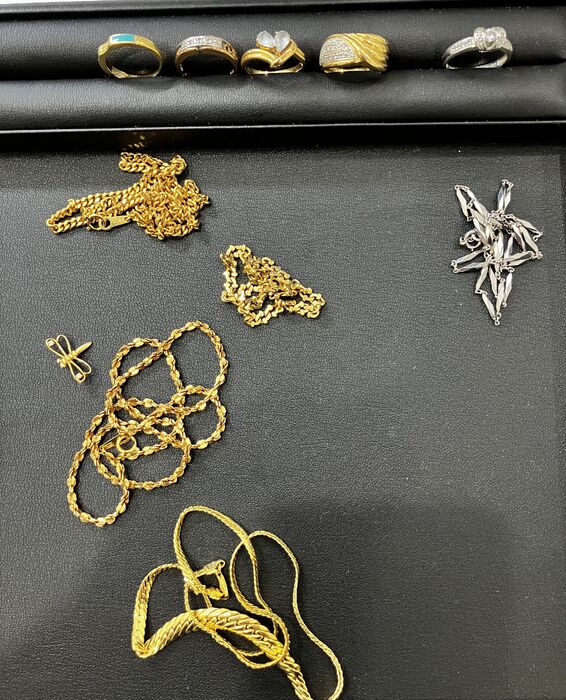画像1855：ゴールドやプラチナのネックレス、指輪などをお買取りしました✨