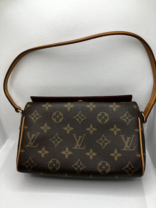 画像1970：ゴールドやプラチナのネックレス、指輪などをお買取りしました✨