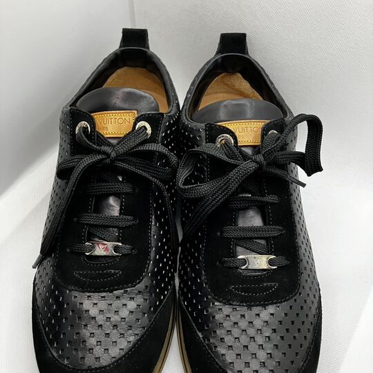 画像2007：ルイ・ヴィトンのパンチングスニーカーを高価買取いたしました👟