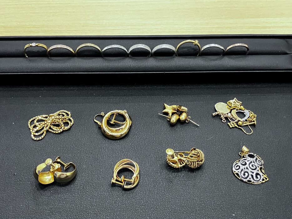 画像2240：ゴールドやプラチナのネックレス、指輪などをお買取りしました✨