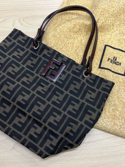 画像5068：ゴールドやプラチナのネックレス、指輪などをお買取りしました✨